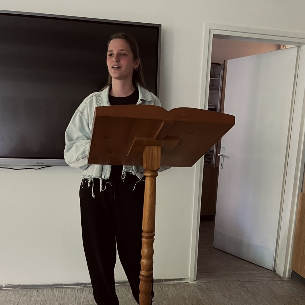 IMG-92ab5dacefd766b3a011868266b8d41d-V